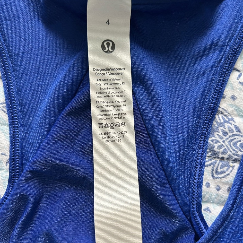 Sz 4 Lululemon Essential Tank - Picture 2 of 3
